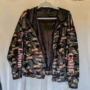 ✨ SOLD ✨ Light Weight Camouflage Hooded Zip Up Windbreaker Jacket